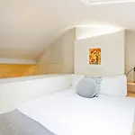 Lägenhet Loft With Mezzanine