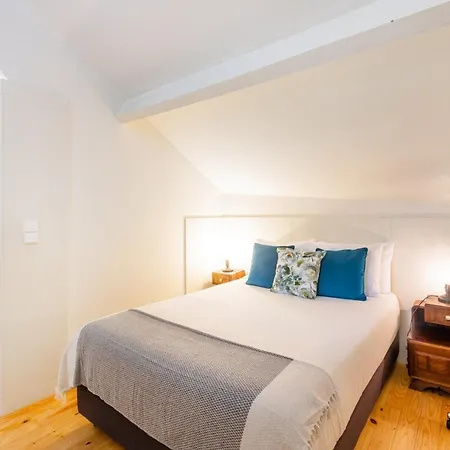 Loft With Mezzanine 公寓