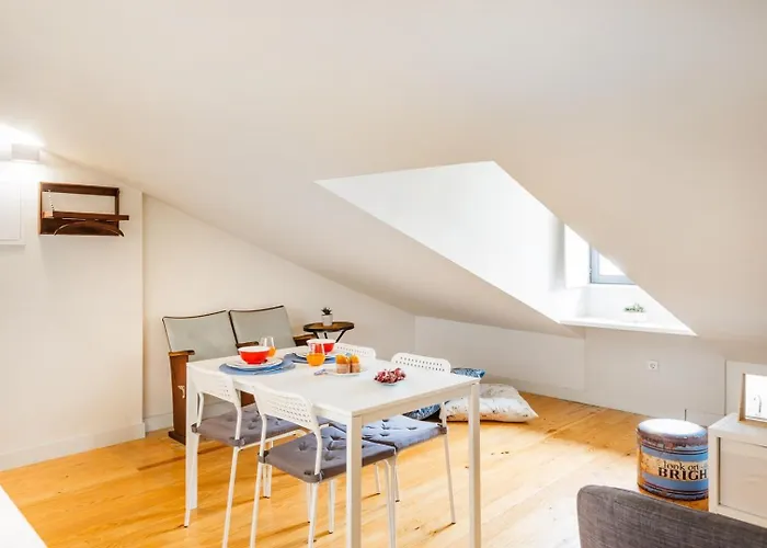 Loft With Mezzanine פורטו