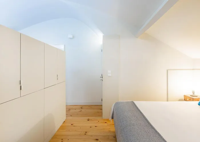 Loft With Mezzanine 公寓 *